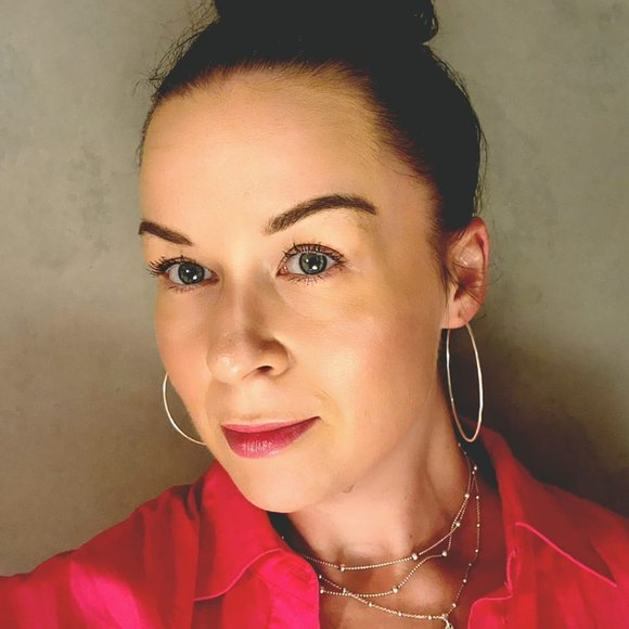 Meet your Posher, Sarah - Picture 1 of 1